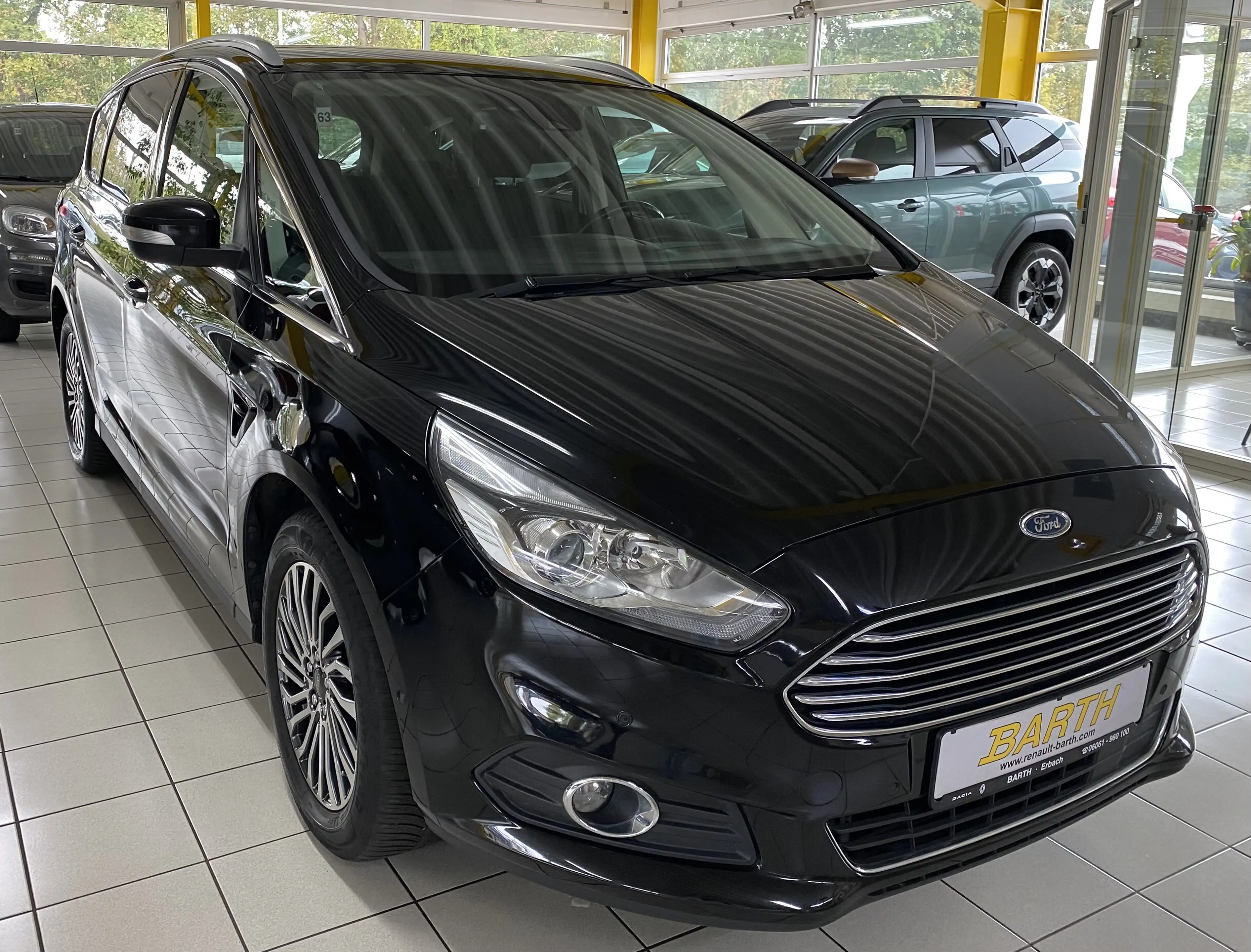 Ford S-Max Titanium — photo 3