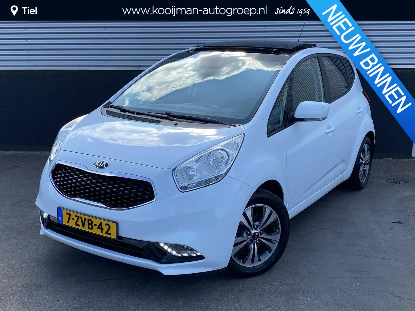 Kia Venga 1.6 CVVT ExecutiveLine Automaat, Trekhaak, Schuif/ Wit - 1