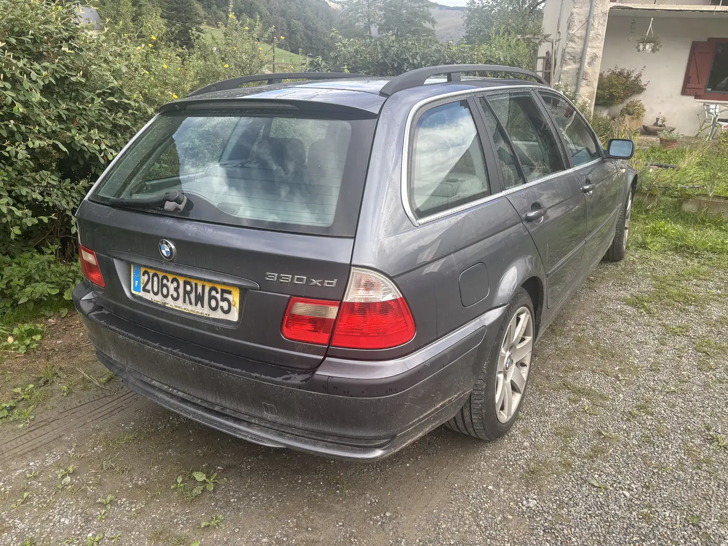 BMW 330 Touring XD 4x4 - 2