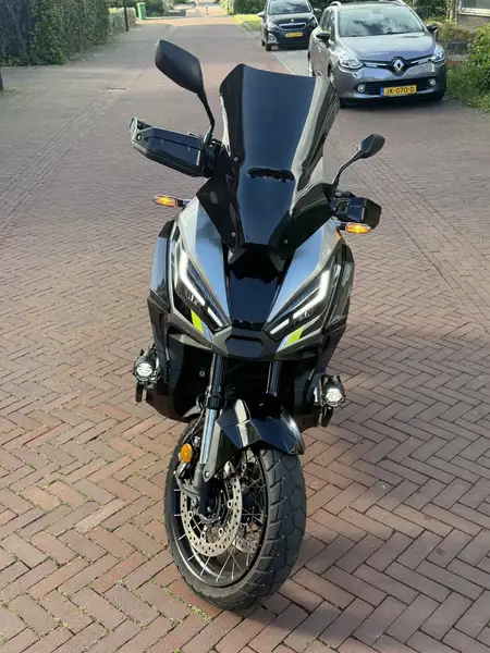 Honda X-ADV 750 - foto 8