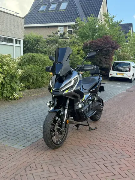 Honda X-ADV 750 - foto 4