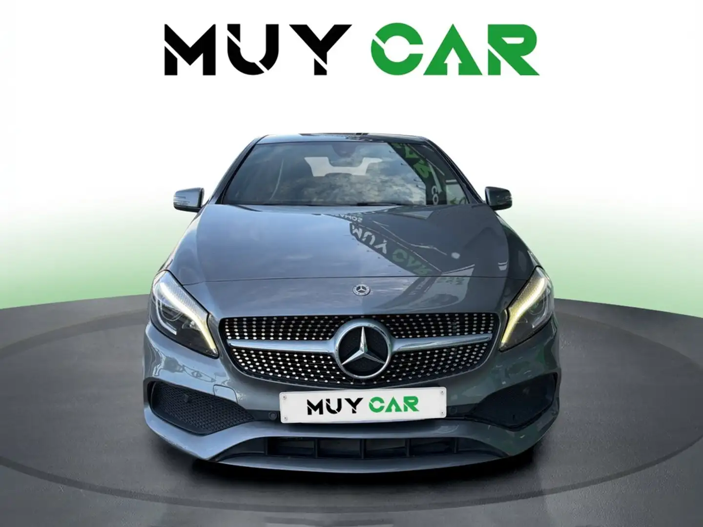 Mercedes-Benz A 180 180d Gris - 2