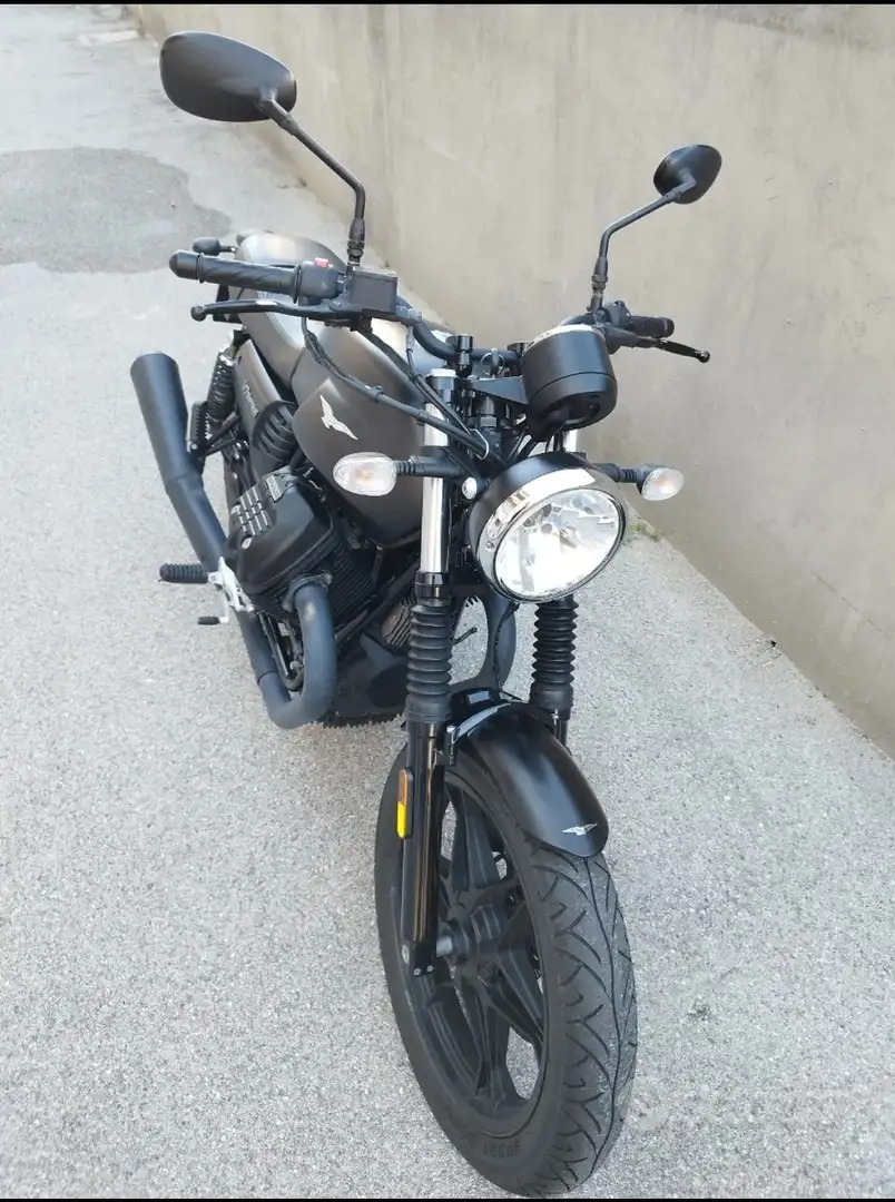 Moto Guzzi V 7 Negru - 2