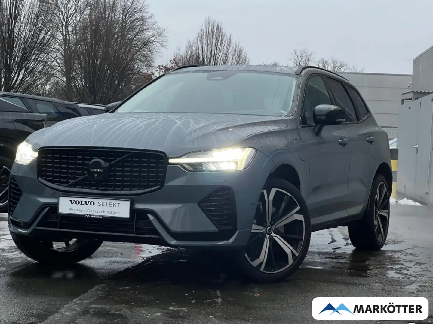 Volvo XC60 T8 AWD Plus Dark BLIS/AHK/360°CAM/ACC/PANO Grau - 1