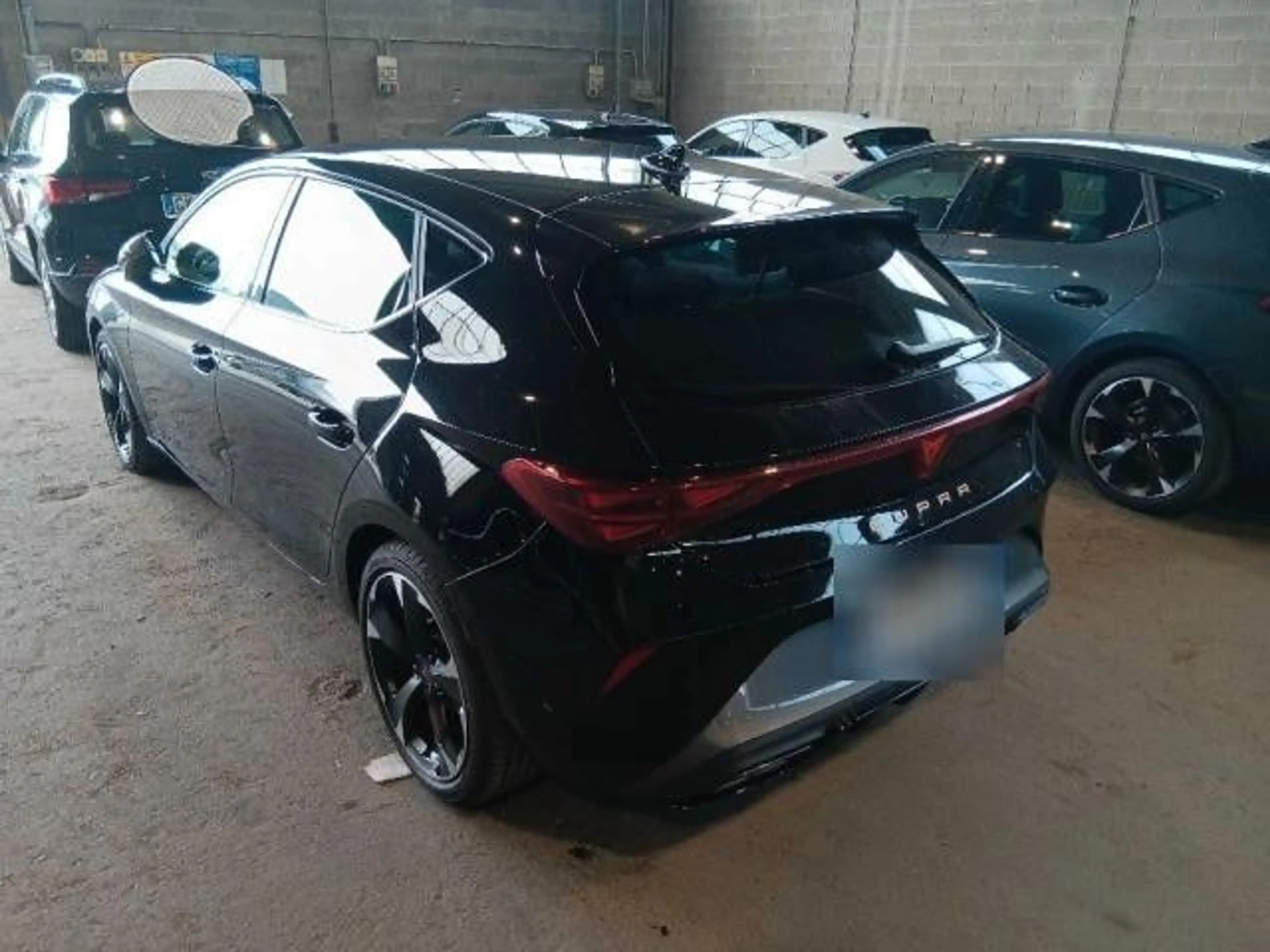 CUPRA Leon 2.0TDI DSG Kessy LED Alu18 PDC — photo 4