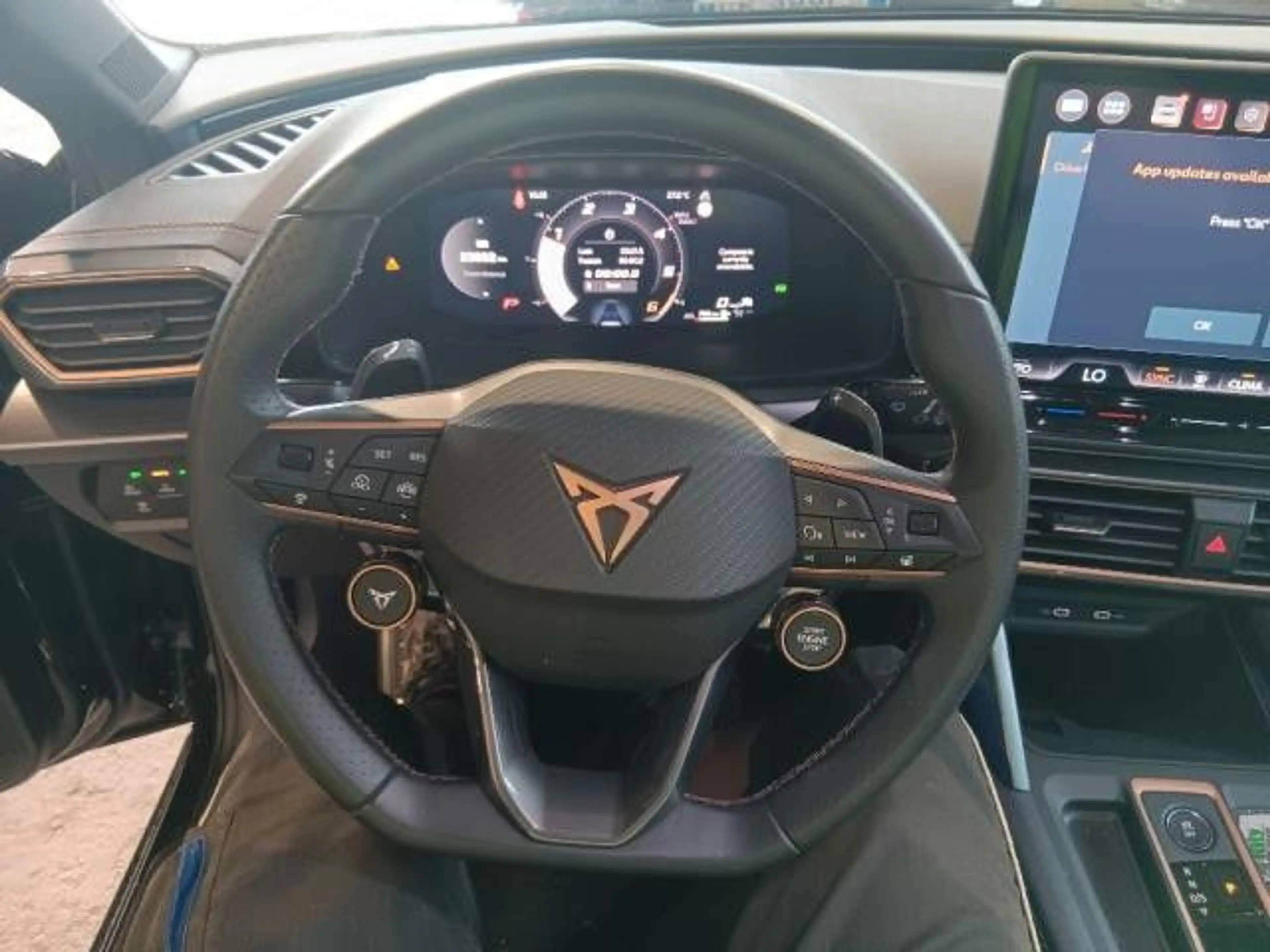 CUPRA Leon 2.0TDI DSG Kessy LED Alu18 PDC — photo 5