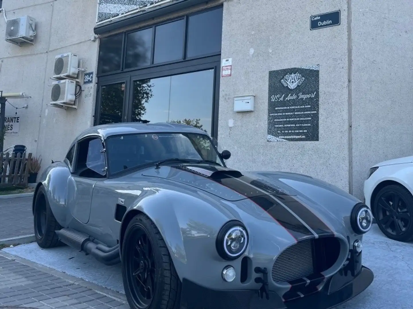 AC Cobra 427 Mk III Šedá - 1