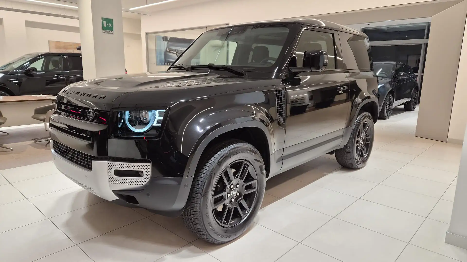 Land Rover Defender Defender 90 3.0D I6 200 CV AWD Auto S - da immatr Černá - 1