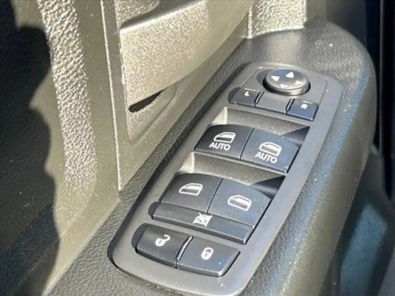 Dodge RAM 2021 — фото 12