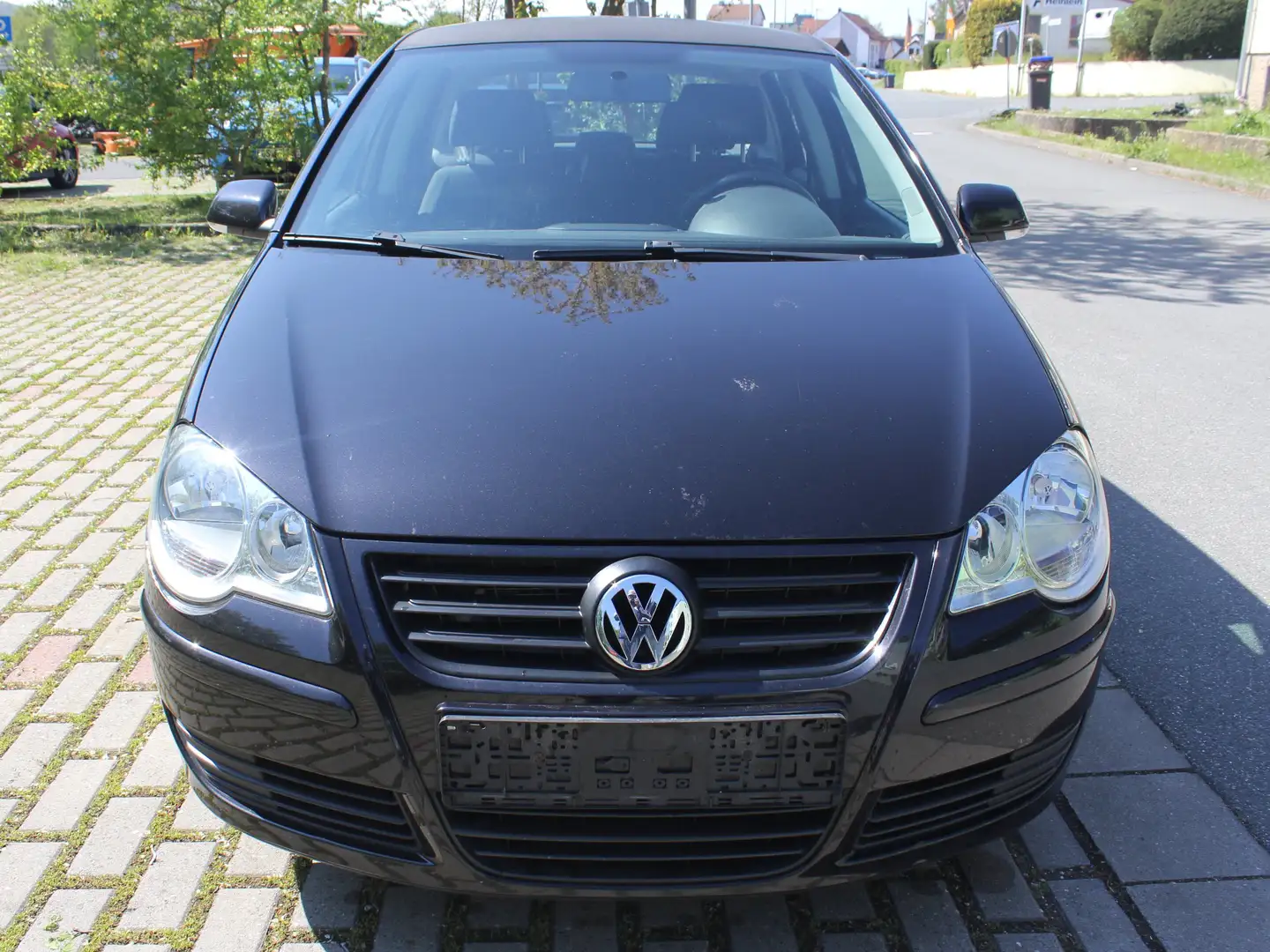 Volkswagen Polo 1.4+8FACH+CLIMATIC+ISO Schwarz - 2