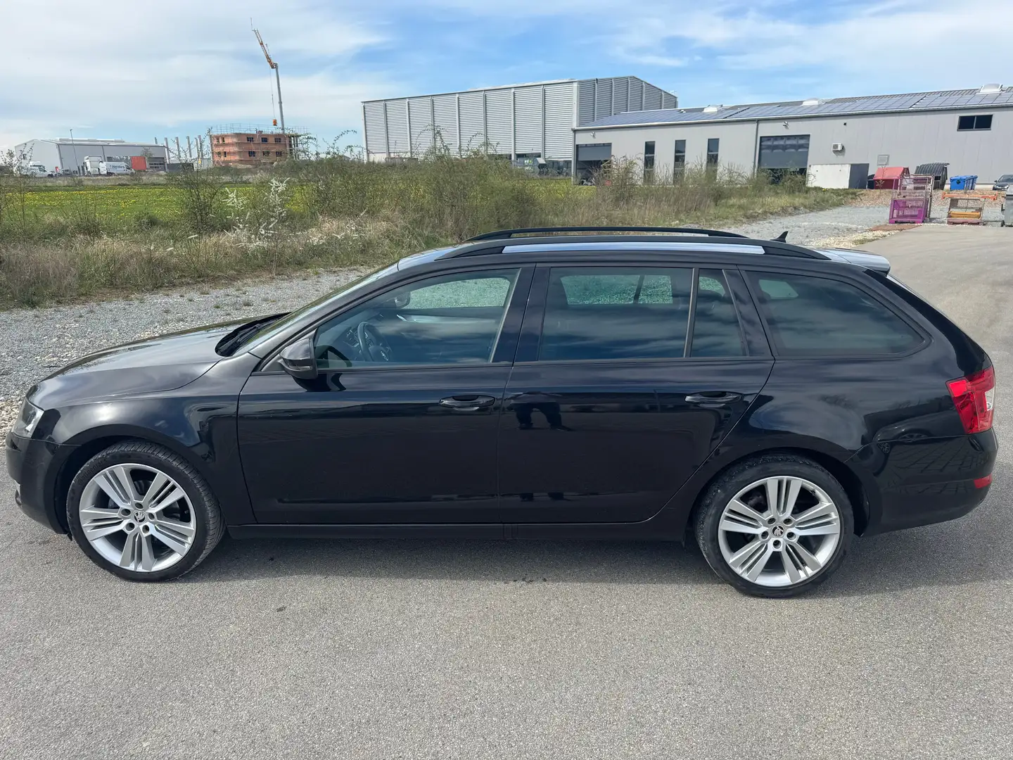 Skoda Octavia Ambition *DAB*NAVI*SITZHEIZUNG*KAMERA*SOFORT VERF* Noir - 2