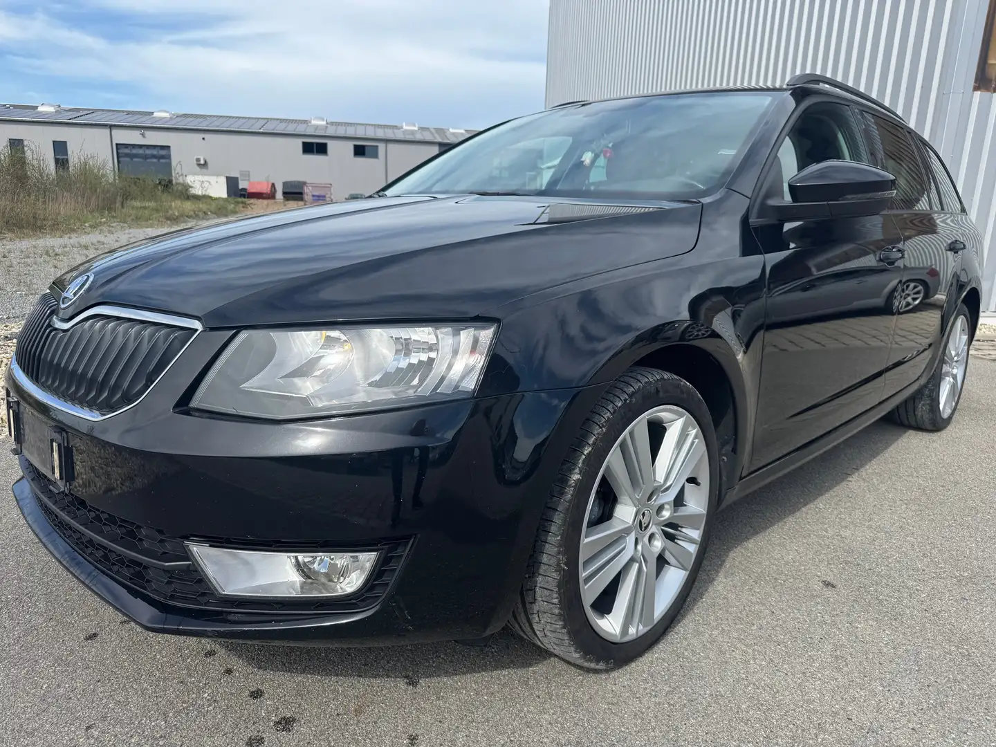 Skoda Octavia Ambition *DAB*NAVI*SITZHEIZUNG*KAMERA*SOFORT VERF* Noir - 1