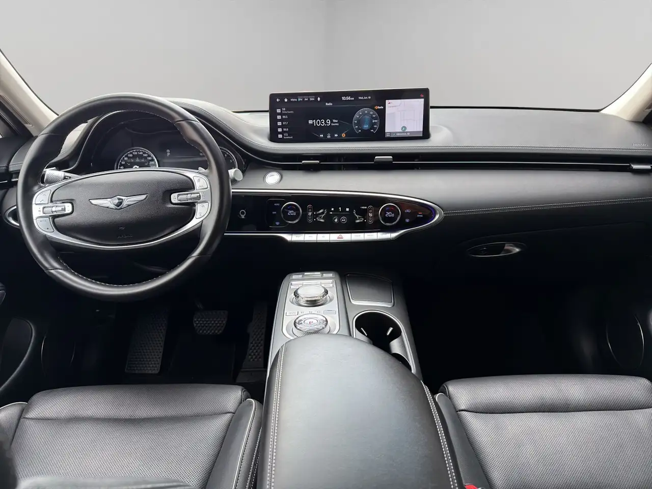 Genesis GV70 снимка Genesis GV70
