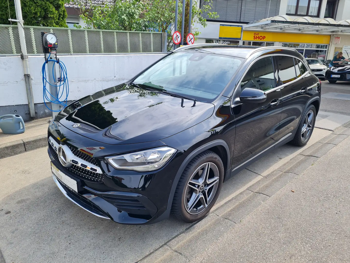 Mercedes-Benz GLA 200 AMG*AT7*Park-Paket*Business*MBUX* Fekete - 1
