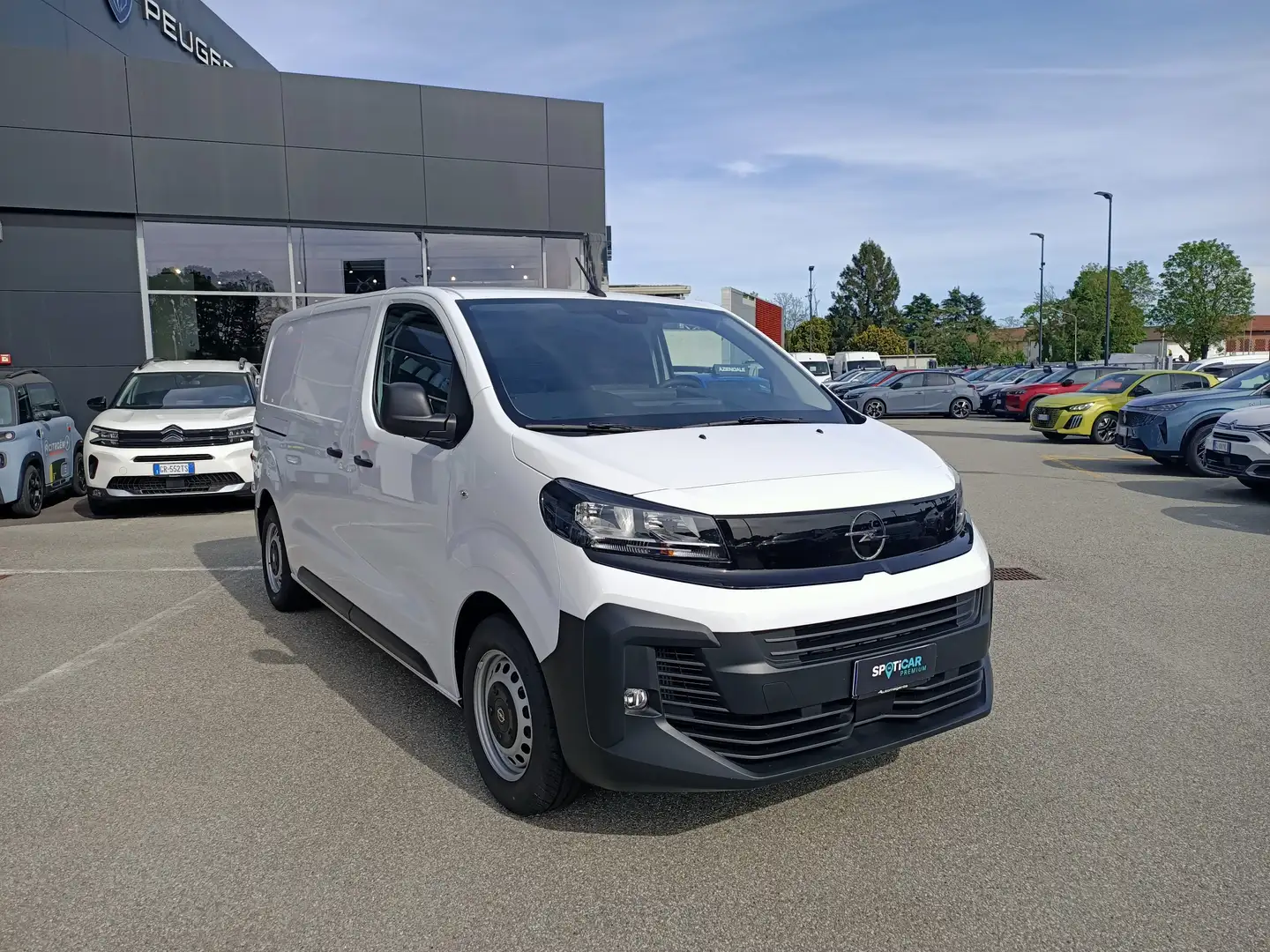 Opel Vivaro 1.5 Diesel 120cv M 3 Posti KM ZERO Bianco - 1