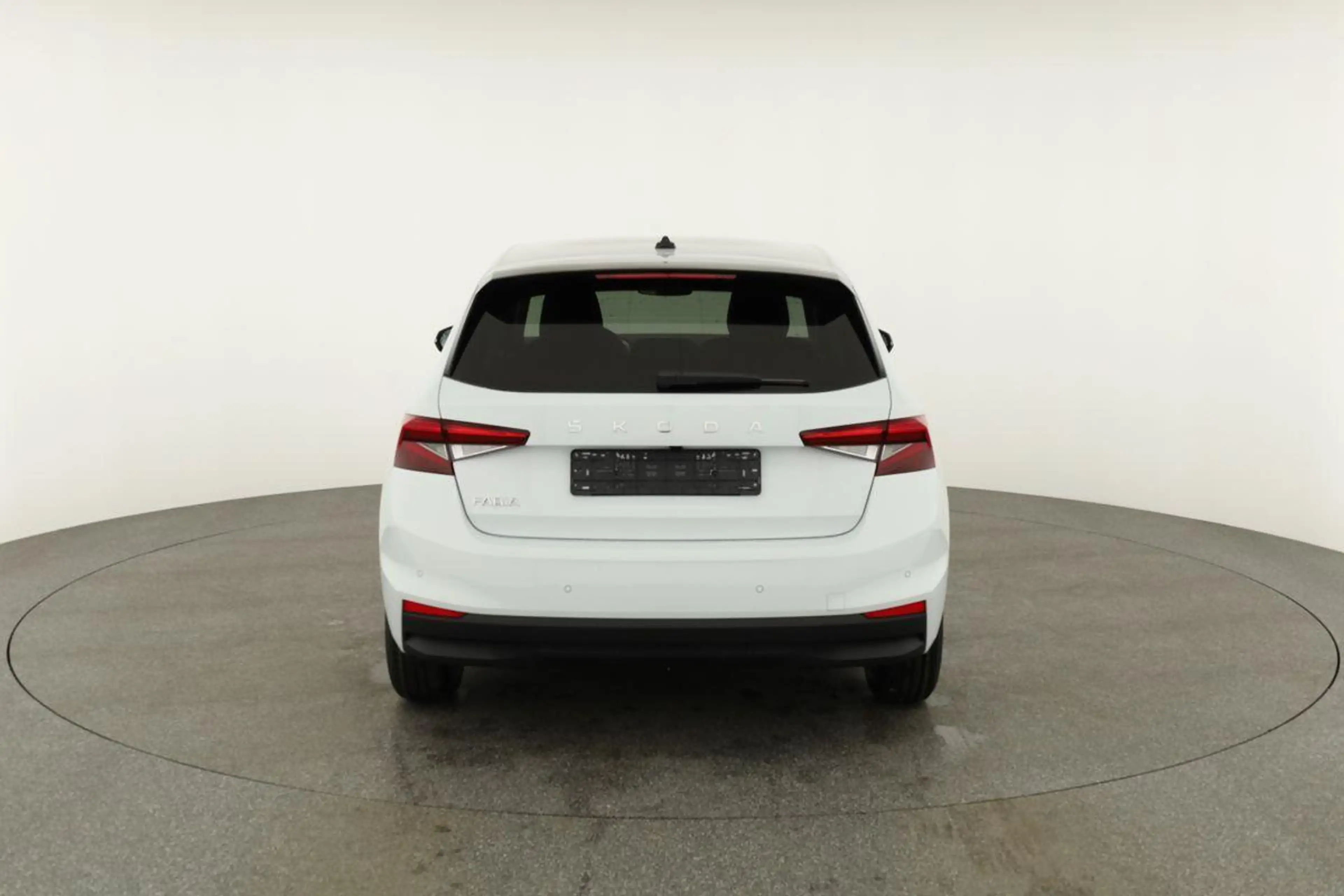 Skoda Fabia Selection 1.0 TSI 130 Jahre, LED, Kamera, Winte... — photo 12