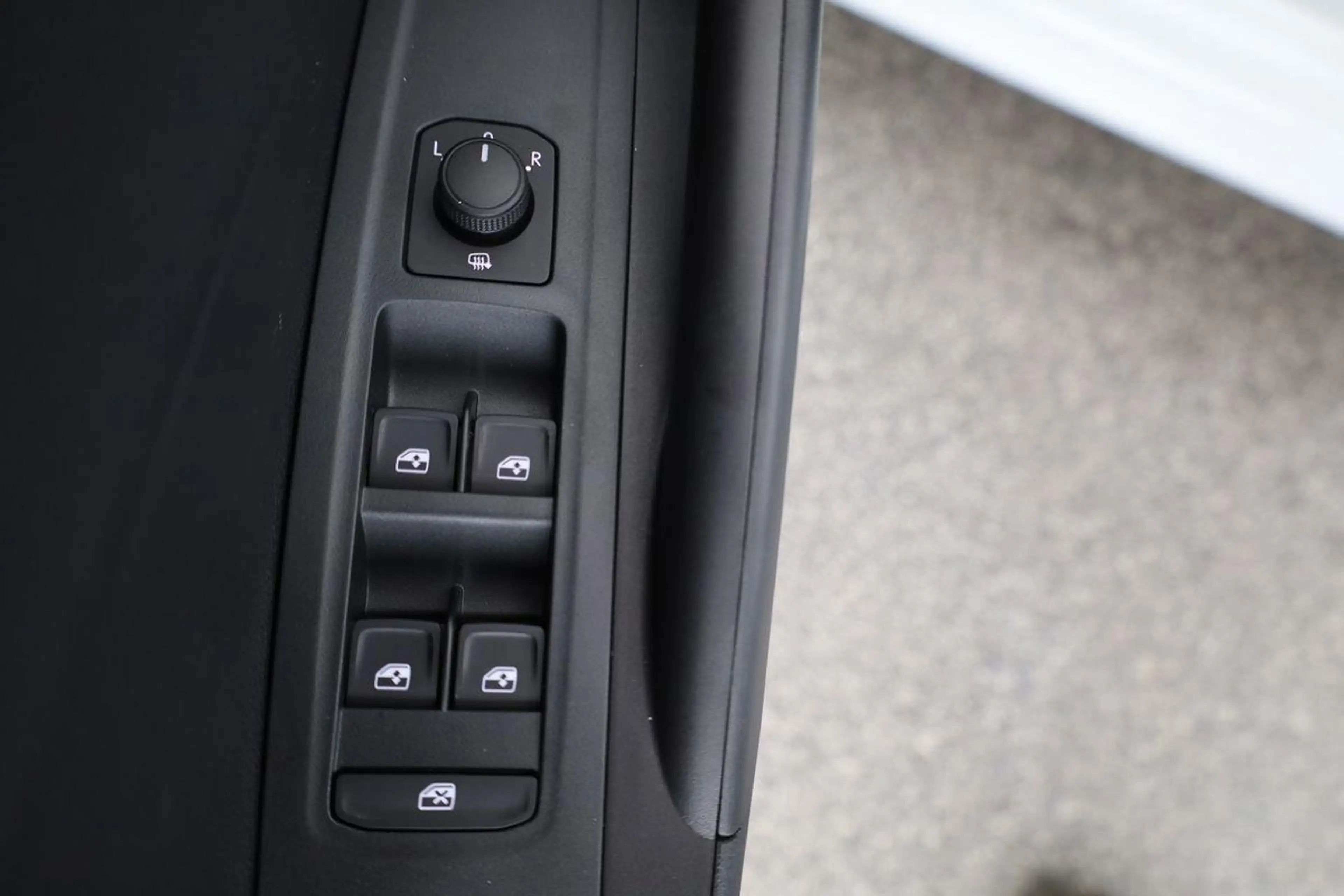 Skoda Fabia Selection 1.0 TSI 130 Jahre, LED, Kamera, Winte... — photo 7