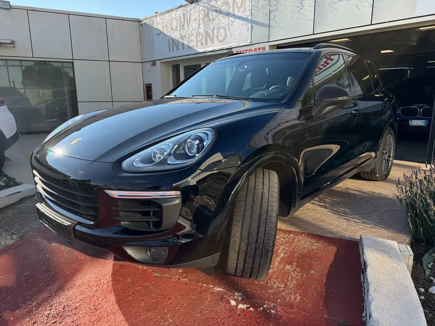 Porsche Cayenne Cayenne II 2015 3.0 Platinum Edition tiptronic Schwarz - 2