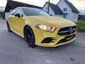 Mercedes-Benz A 180 d AMG Line Žlutá - thumbnail 3