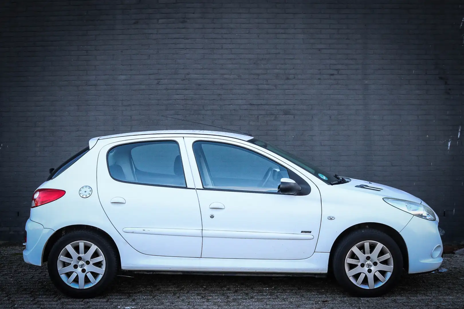 Peugeot 206 + 1.4 Sportium met Airco Wit - 2