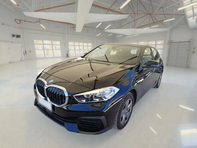 BMW 116 116D BUSINESS ADVANTAGE AUTO 5 PORTE BERLINA