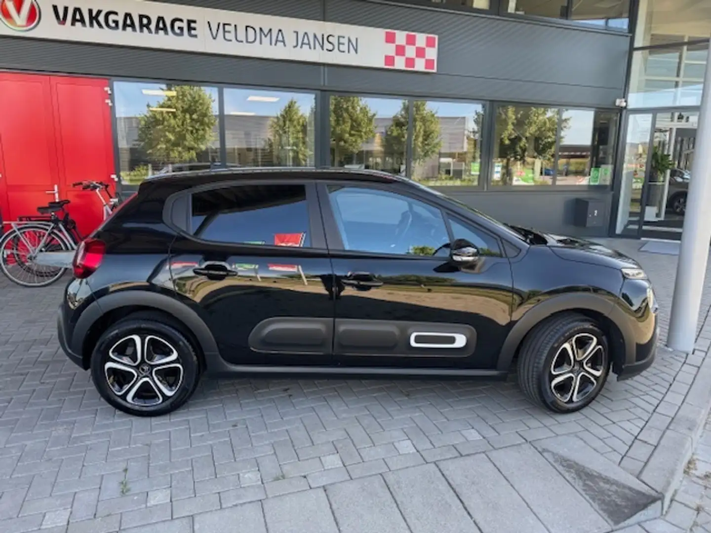 Citroen C3 1.2 PT FEEL EDITION van 1e EIGENAAR (SLECHTS 9.200 Zwart - 2