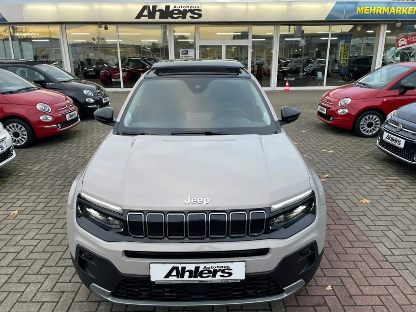 Jeep Avenger Summit+GLASSCHIEBEDACH+KAMERA+SHZ+ELHECK+CARPLAY+S Grau - 2