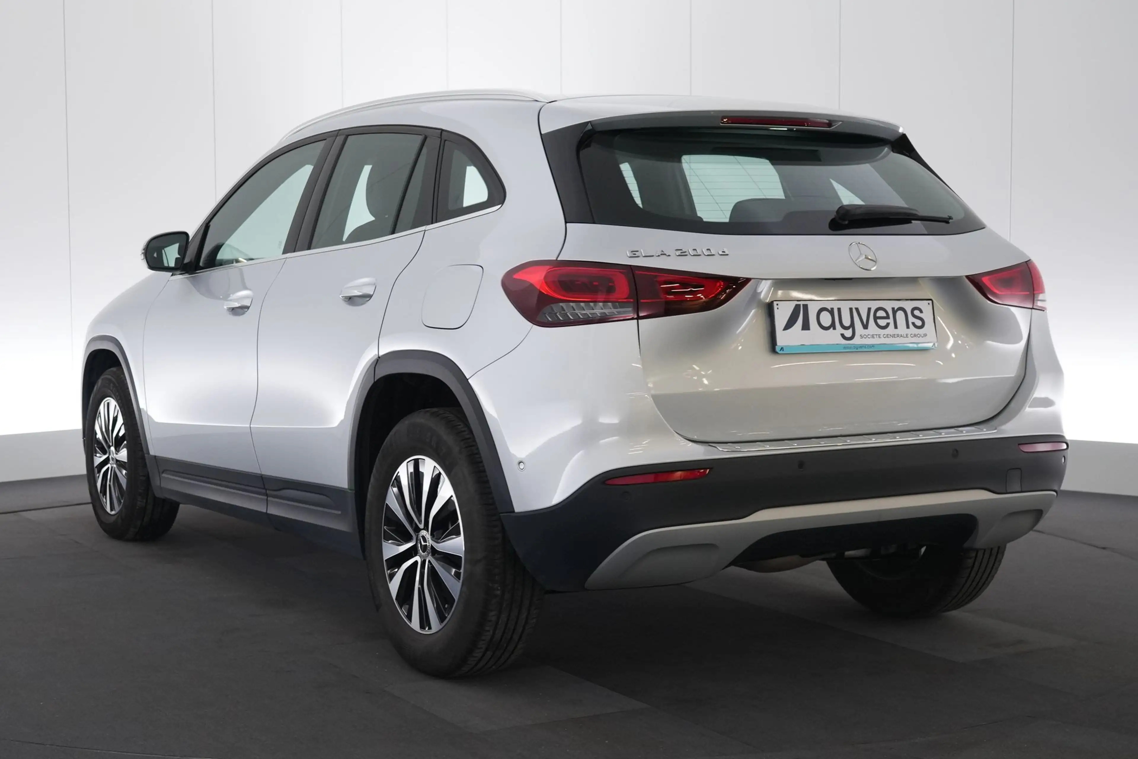 Mercedes-Benz GLA 200 Class 200dA Business Line LEDER/CUIR LED GPS PDC C — photo 9