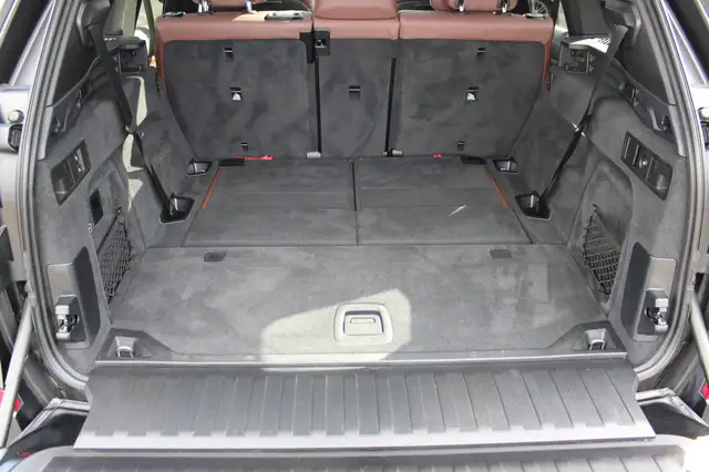 BMW X5 view 16