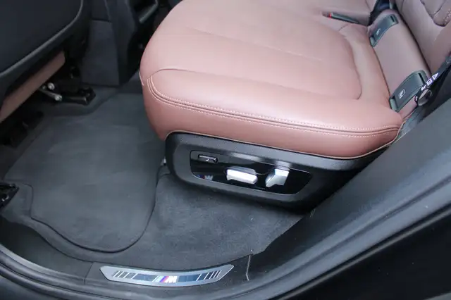 BMW X5 view 13