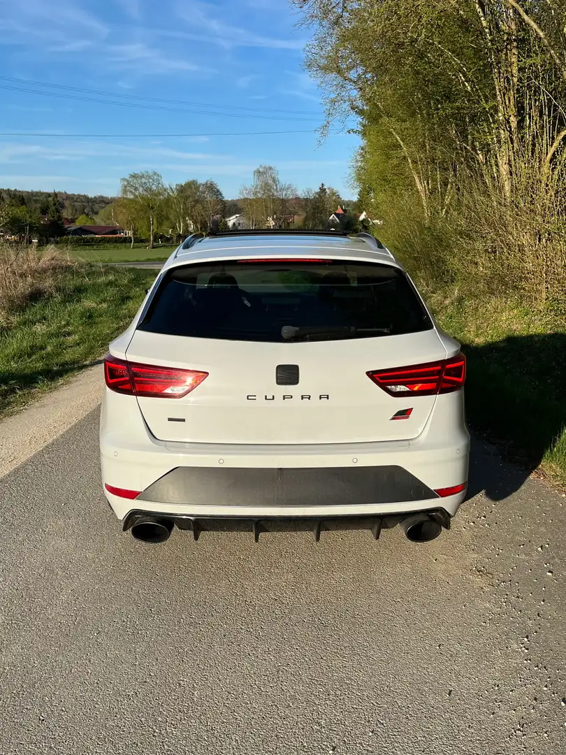 SEAT Leon ST 2.0 TSI Start&Stop 4Drive DSG Cupra 300 - 2
