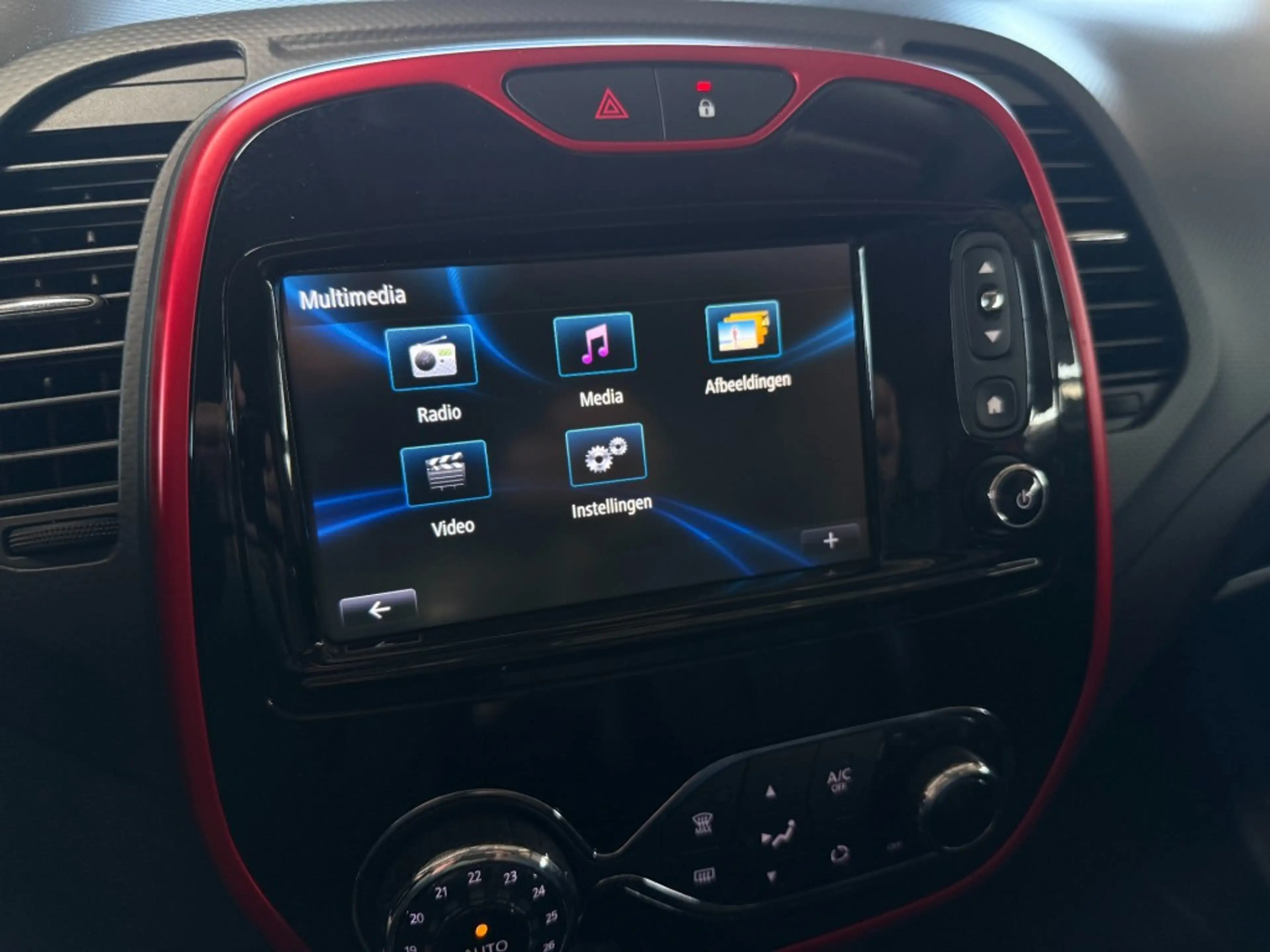 Renault Captur 1.2 TCe R-link GARANTIE Automaat Leder Trekhaak st — photo 8