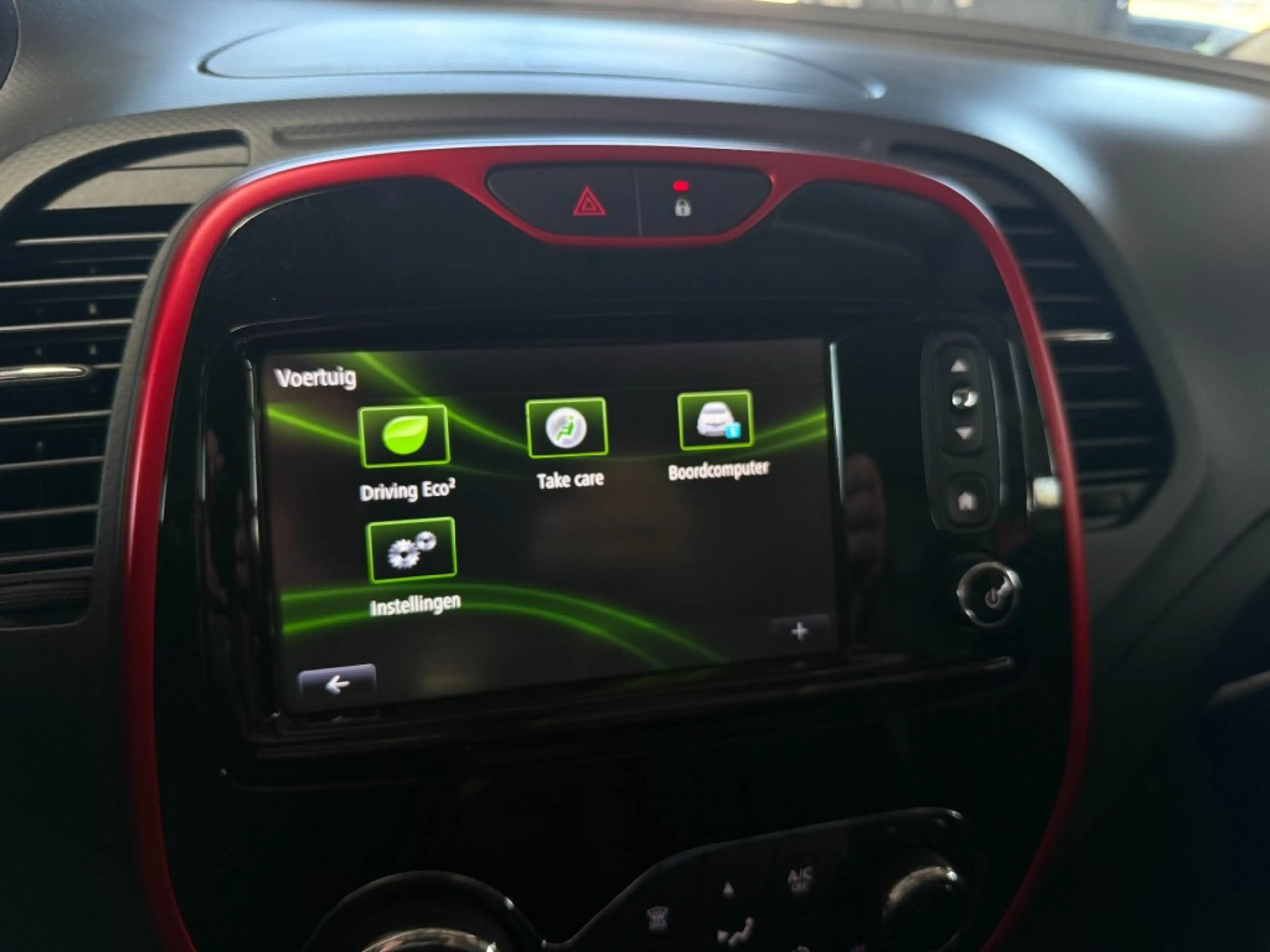 Renault Captur 1.2 TCe R-link GARANTIE Automaat Leder Trekhaak st — photo 9