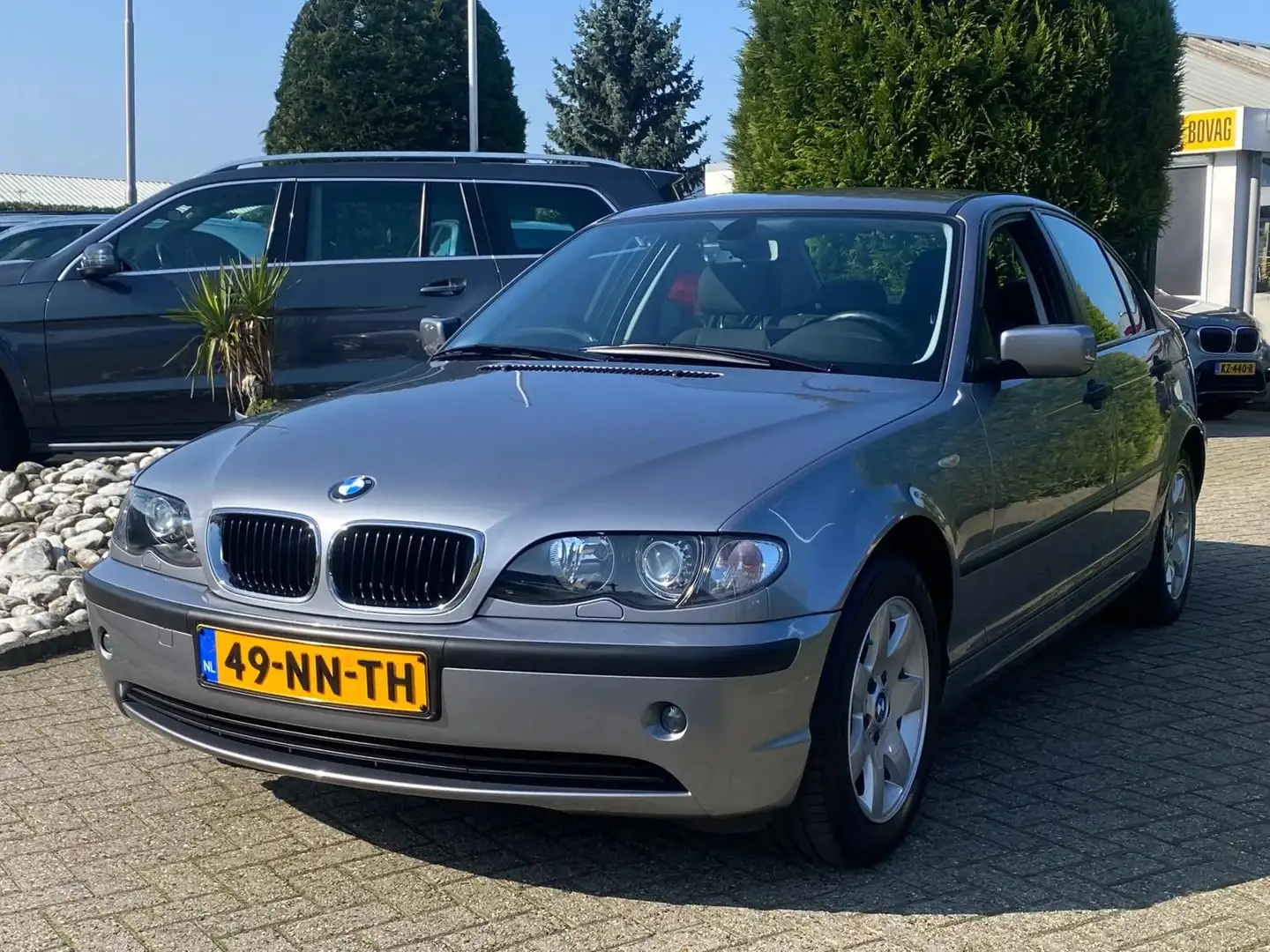 BMW 318 3-serie 318i Sedan 2004 NL Auto 1E Eigenaar NIEUWS Grijs - 1