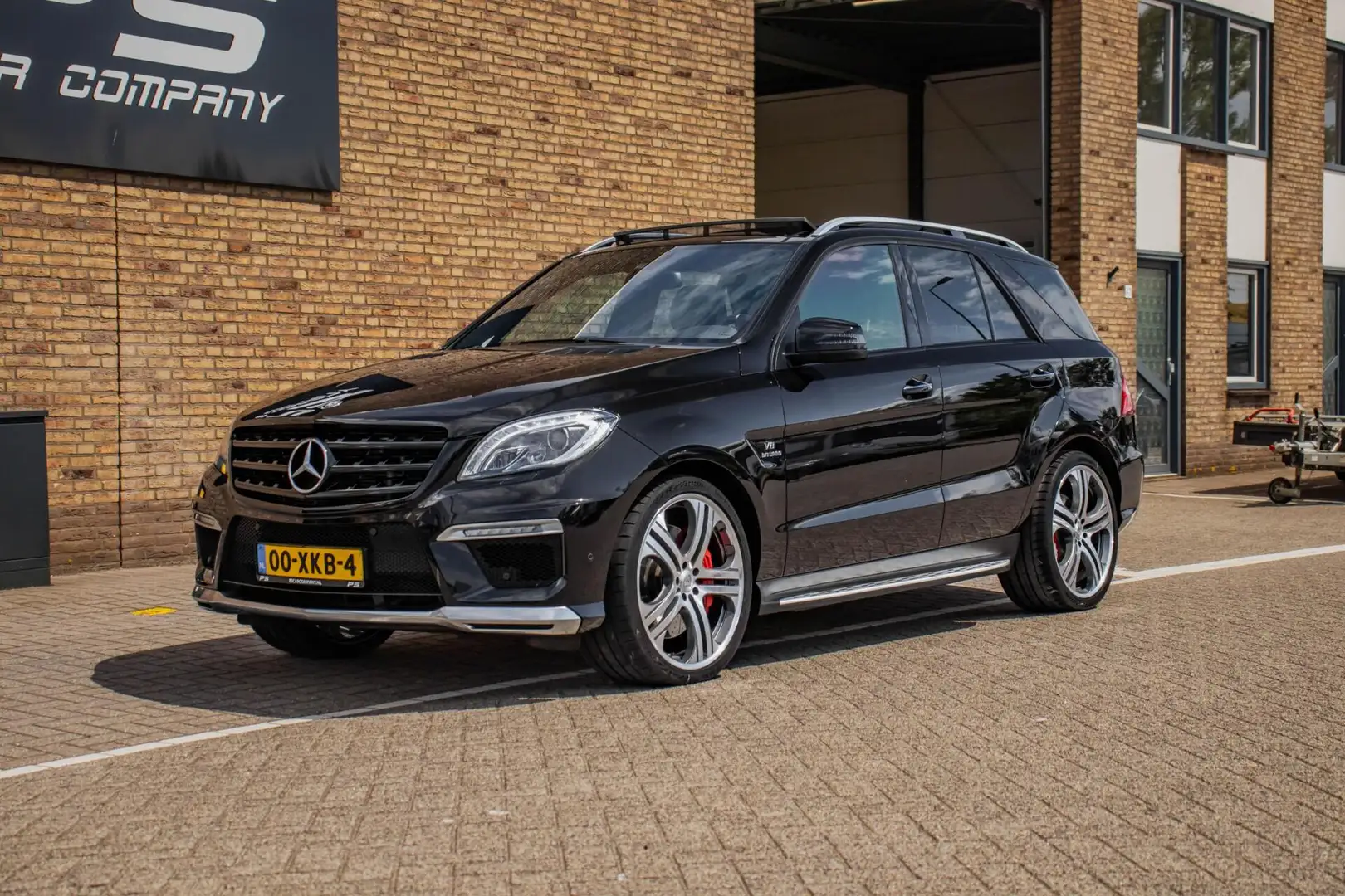 Mercedes-Benz ML 63 AMG M-klasse Performance Pack, VOL!, NAP, Pano Zwart - 2