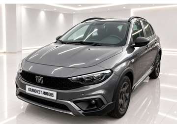 CROSS 1.3 95 etat showroom garantie 12 mois carnet complet -