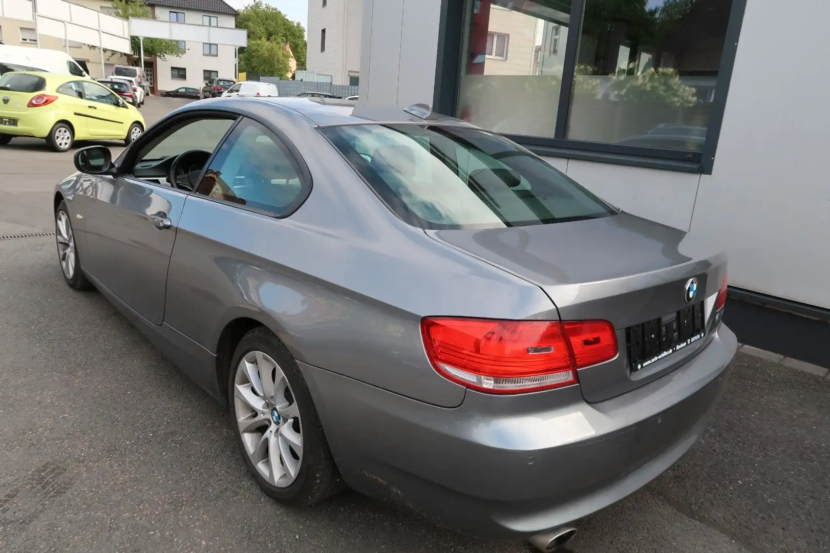 BMW 320 d Coupe # Schiebedach # Schalter 6 Gang Navi. Grey - 2