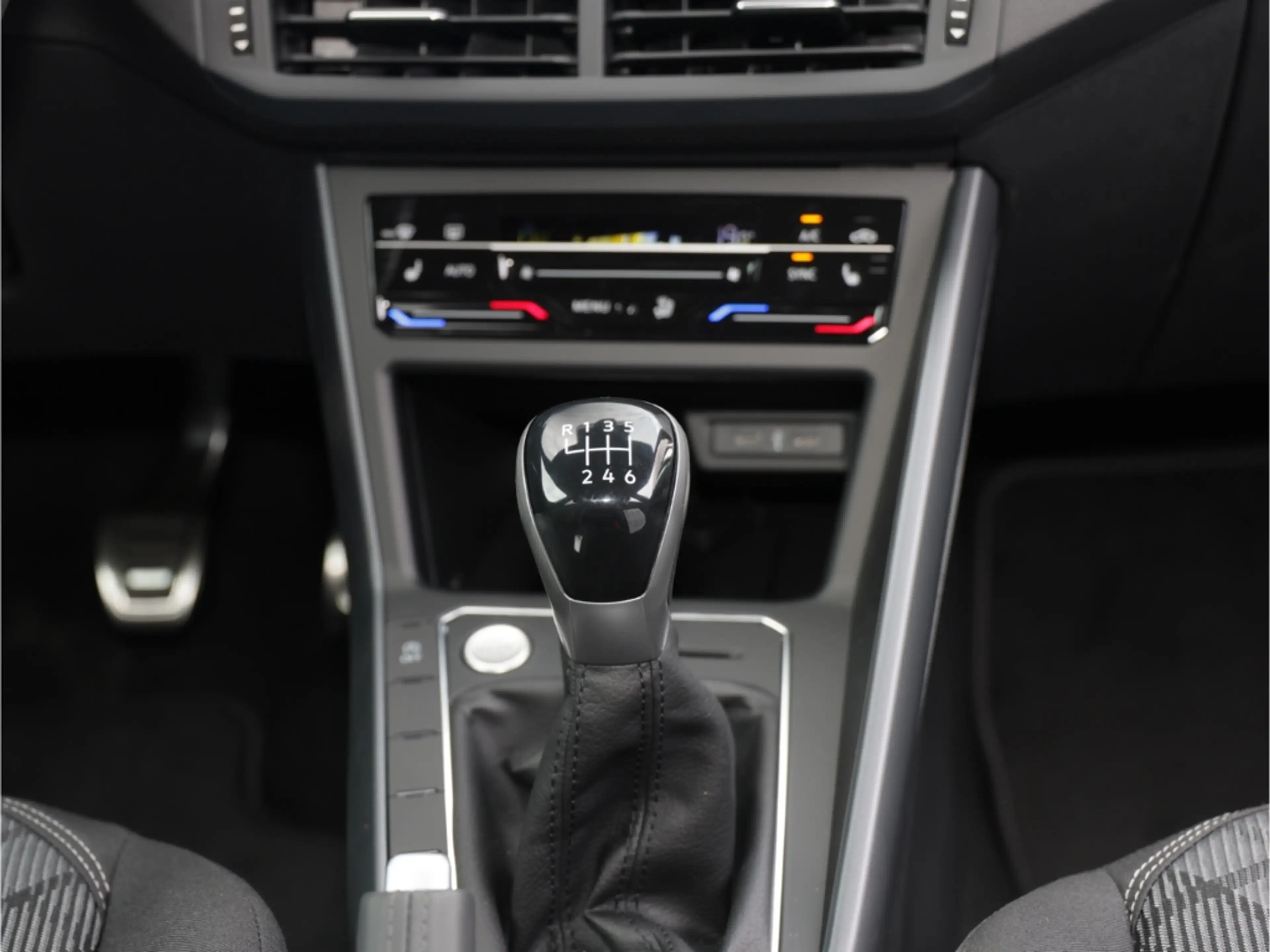 Volkswagen Taigo R-Line 1.0 TSI 6-Gang Matrix Kamera — photo 12