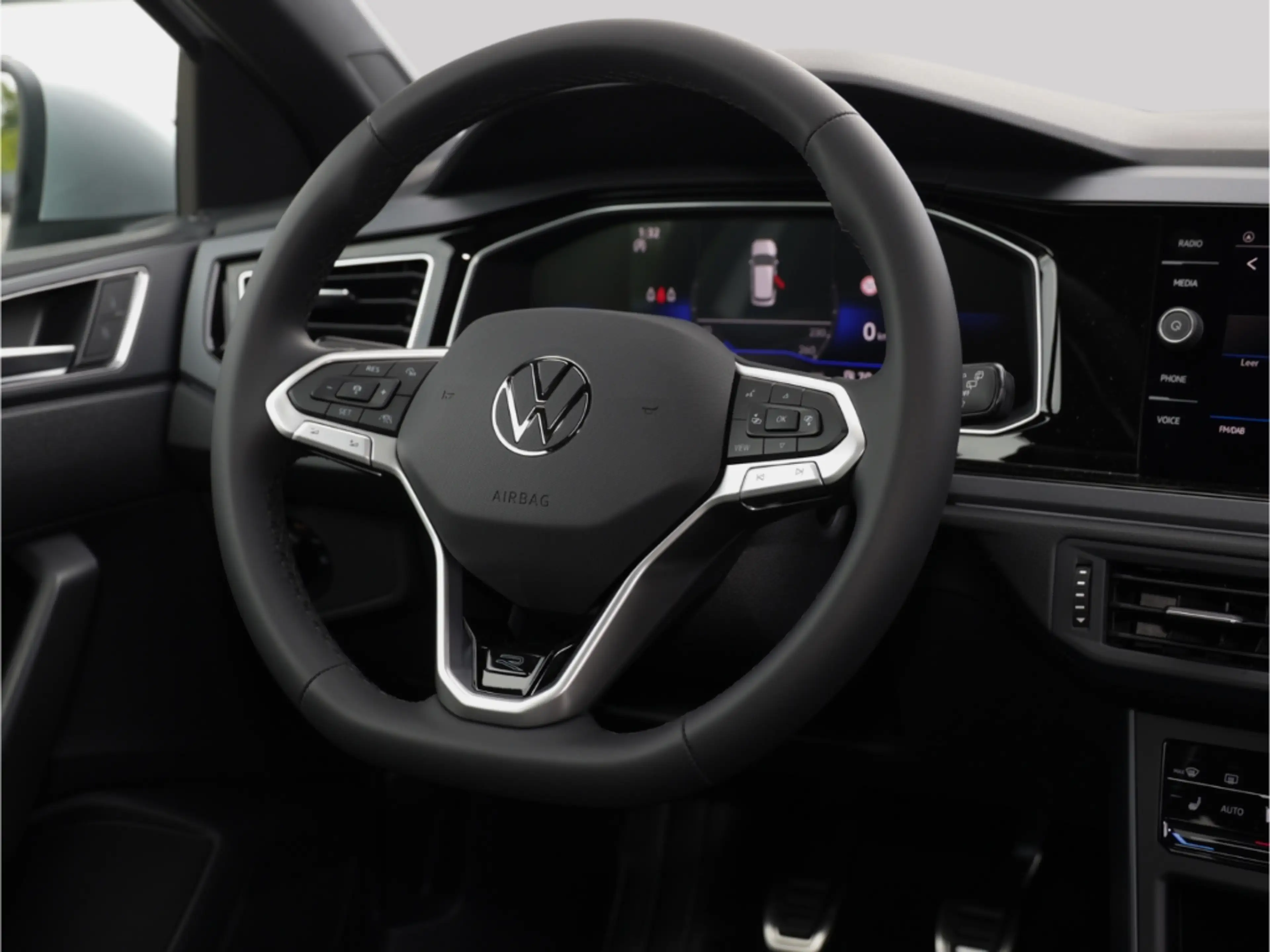 Volkswagen Taigo R-Line 1.0 TSI 6-Gang Matrix Kamera — photo 9