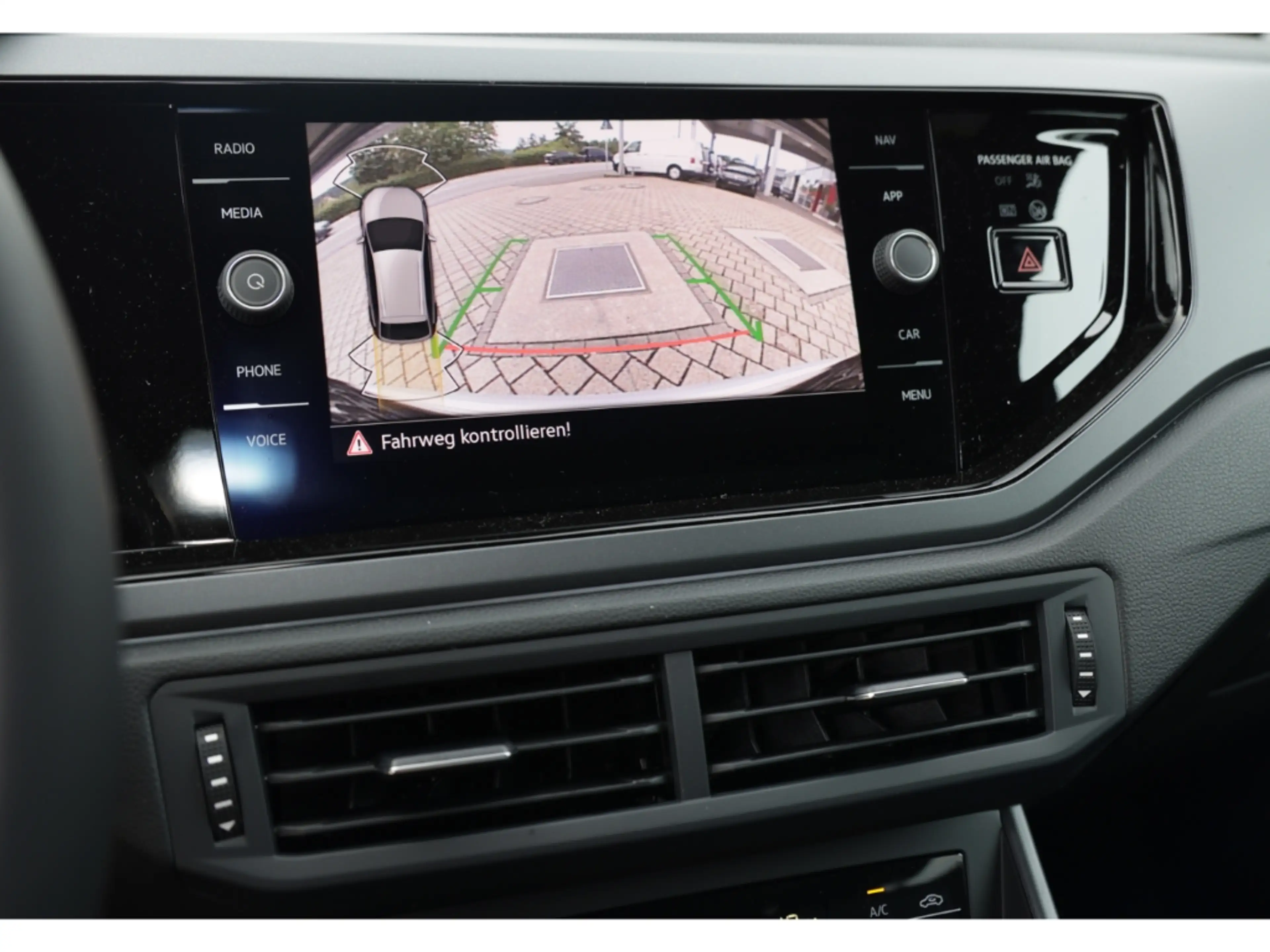 Volkswagen Taigo R-Line 1.0 TSI 6-Gang Matrix Kamera — photo 11