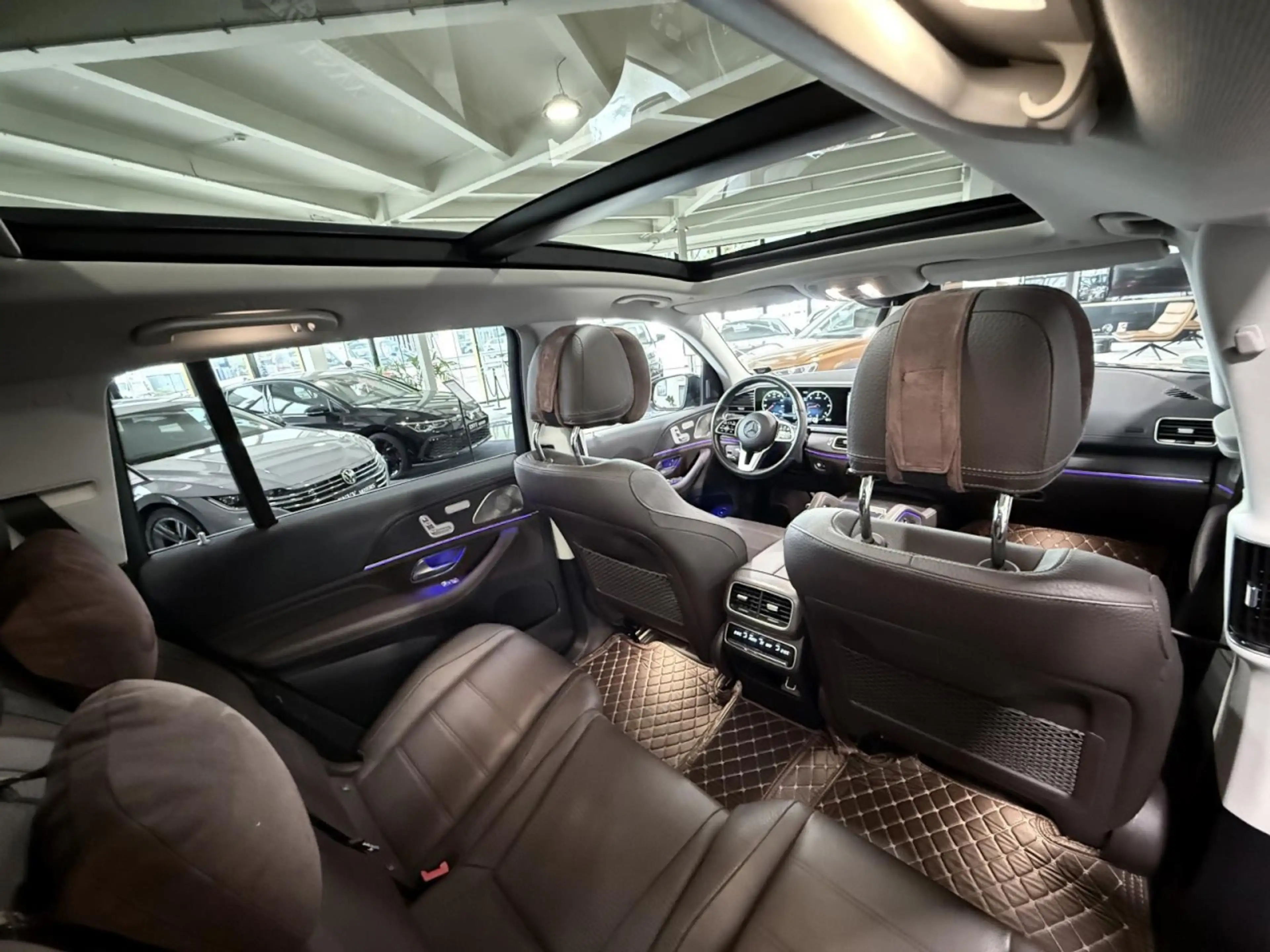 Mercedes-Benz GLS 400 D 4MATIC 360CAM PANO BURMESTER MEOMORY Klima — photo 15