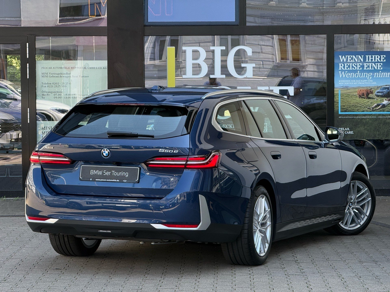 BMW 550 e xDrive PANO AHK RFK NAVI LED — photo 2