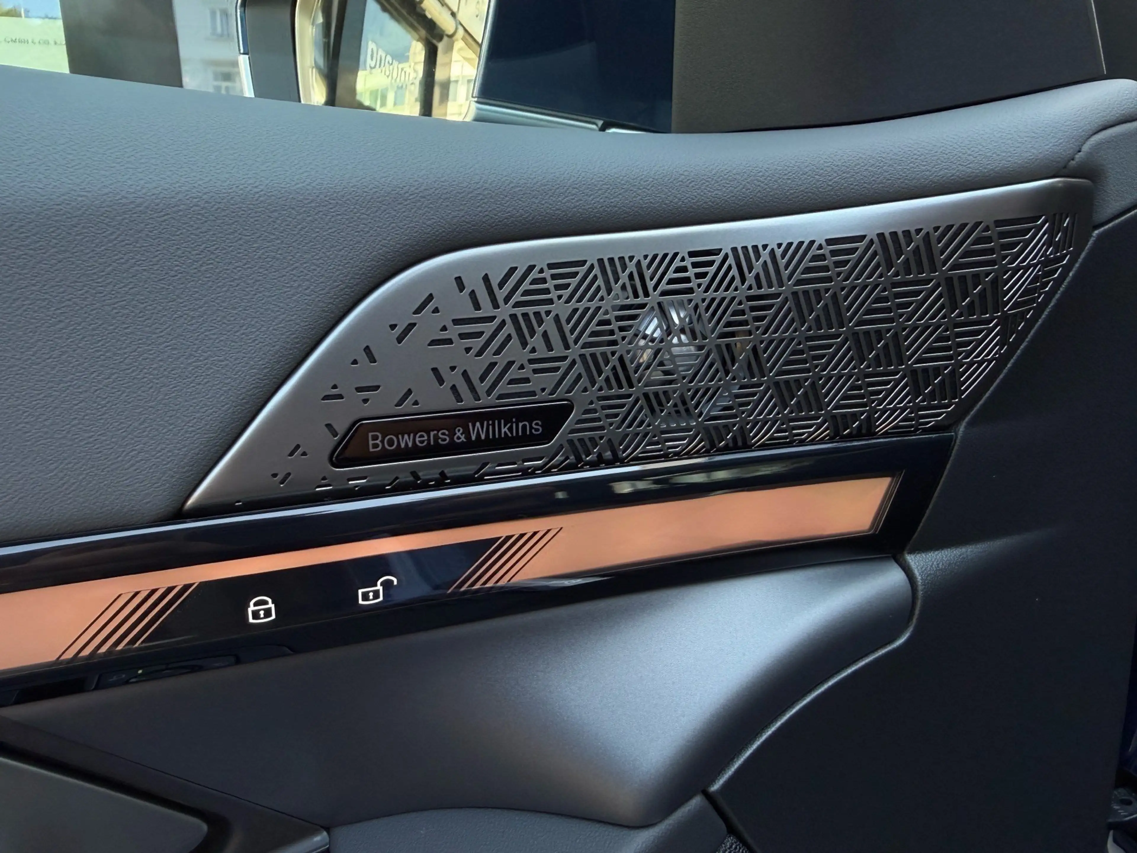 BMW 550 e xDrive PANO AHK RFK NAVI LED — photo 14