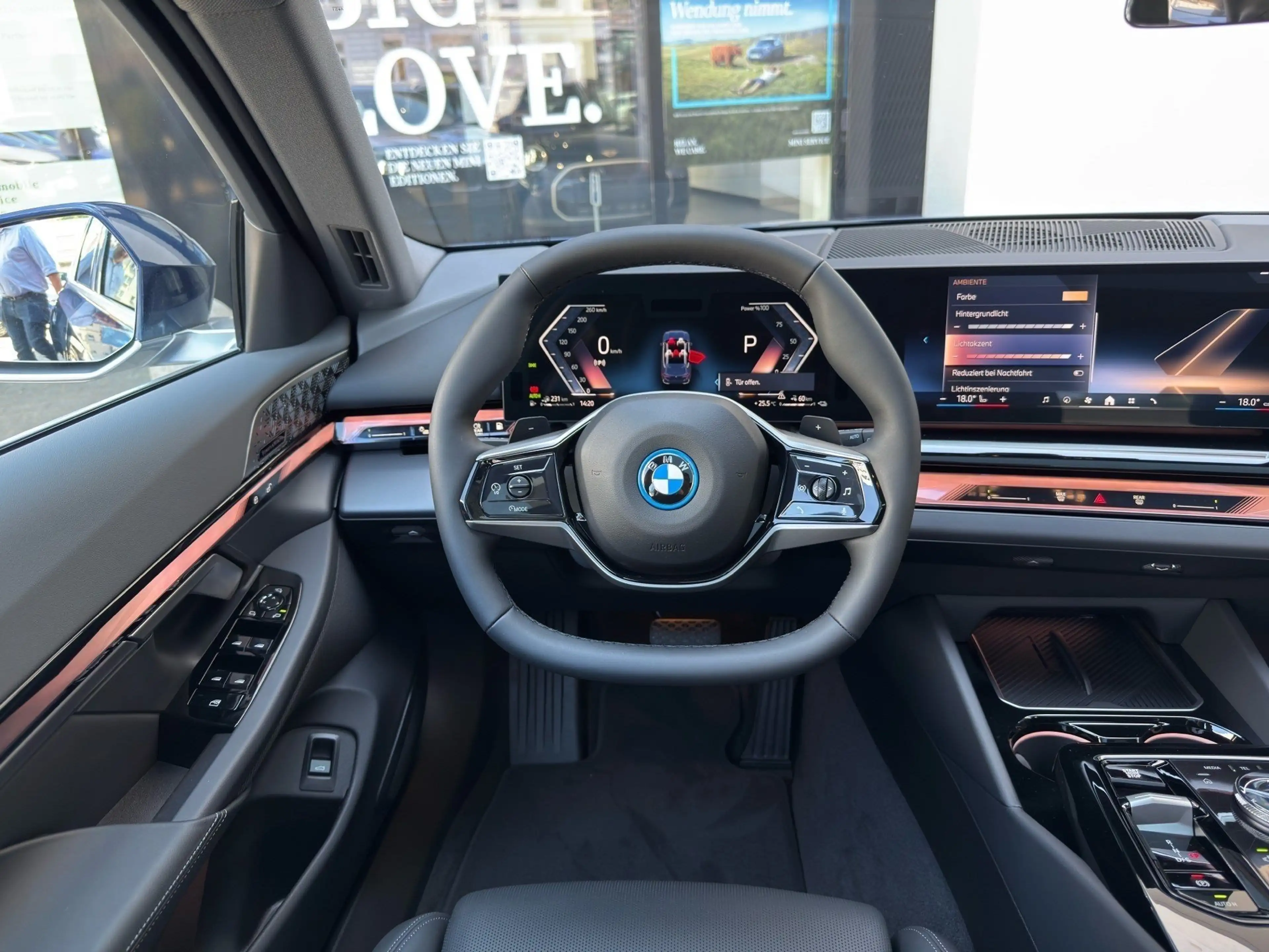 BMW 550 e xDrive PANO AHK RFK NAVI LED — photo 6