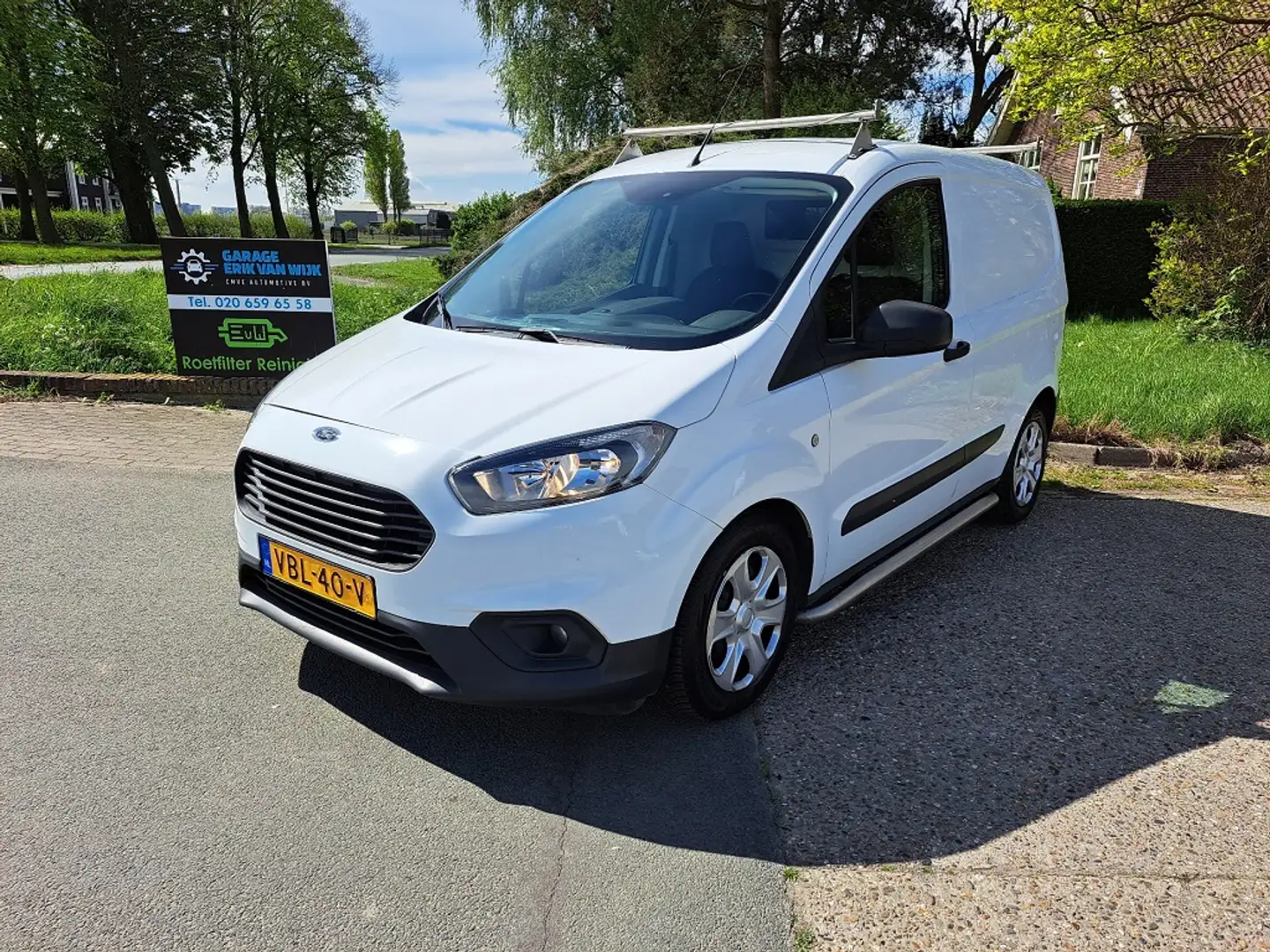 Ford Transit Courier 1.5 TDCI EURO 6 Airco/Cruise control/bluetooth/Nav Wit - 2