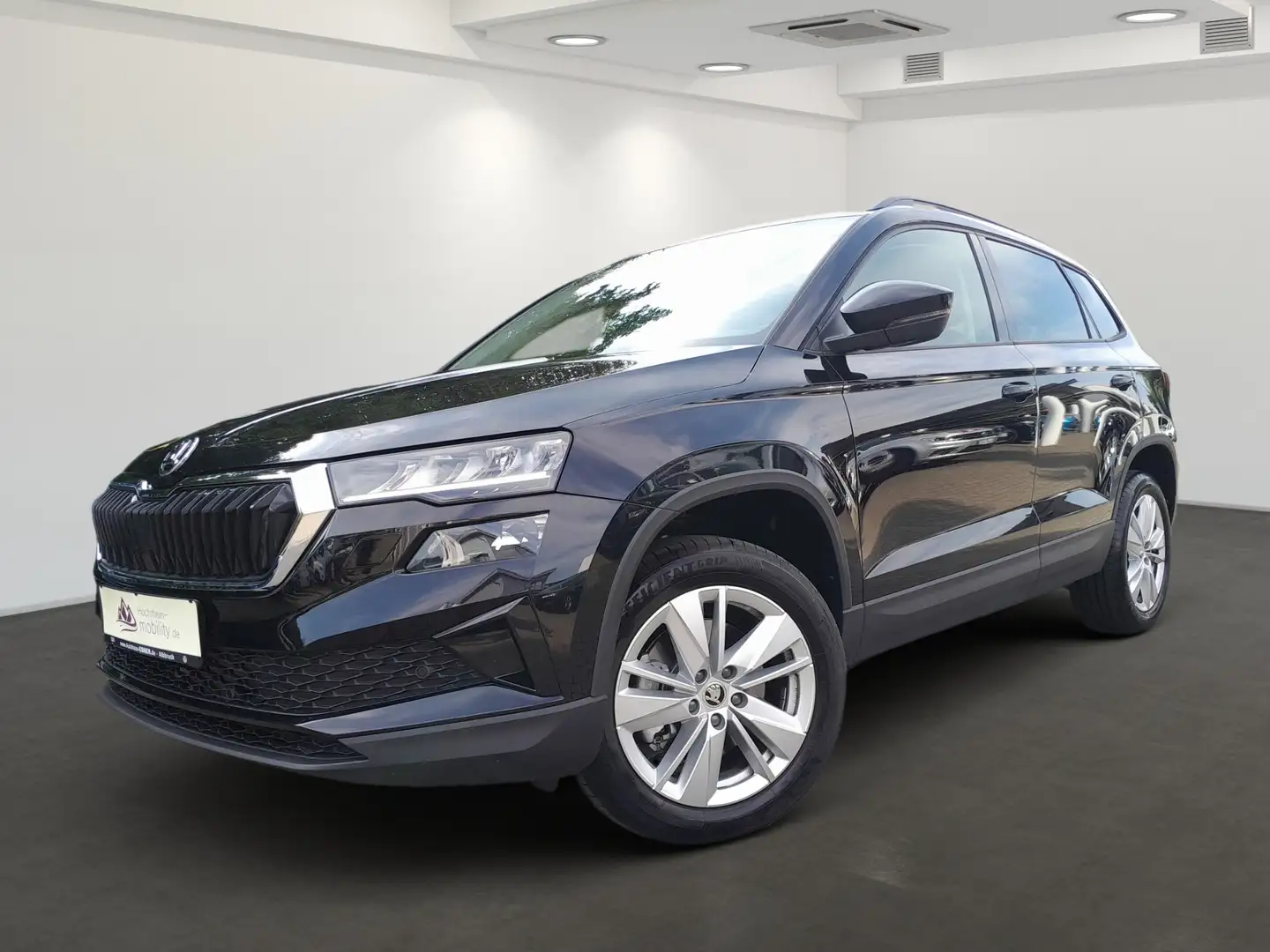 Skoda Karoq SELECTION 1.5TSI DSG AHK+KAMERA+NAVI+ACC+KEYLESS+L Schwarz - 2