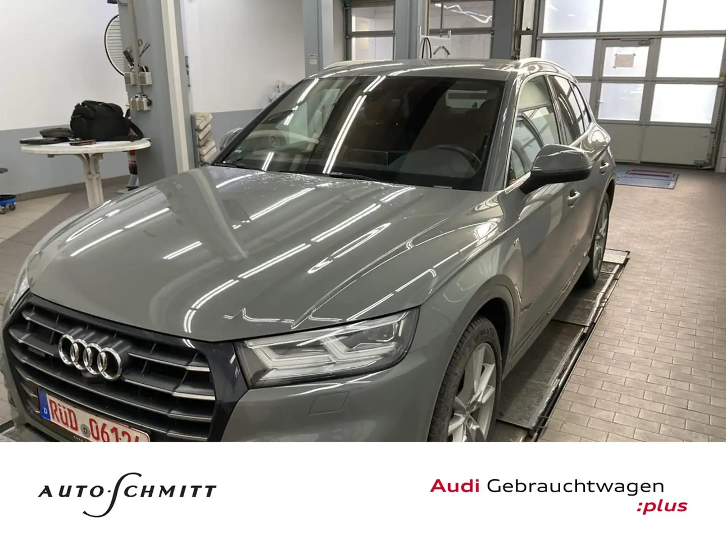 Audi Q5 55 TFSI e quattro sport Navi Standheizung LED Grau - 1