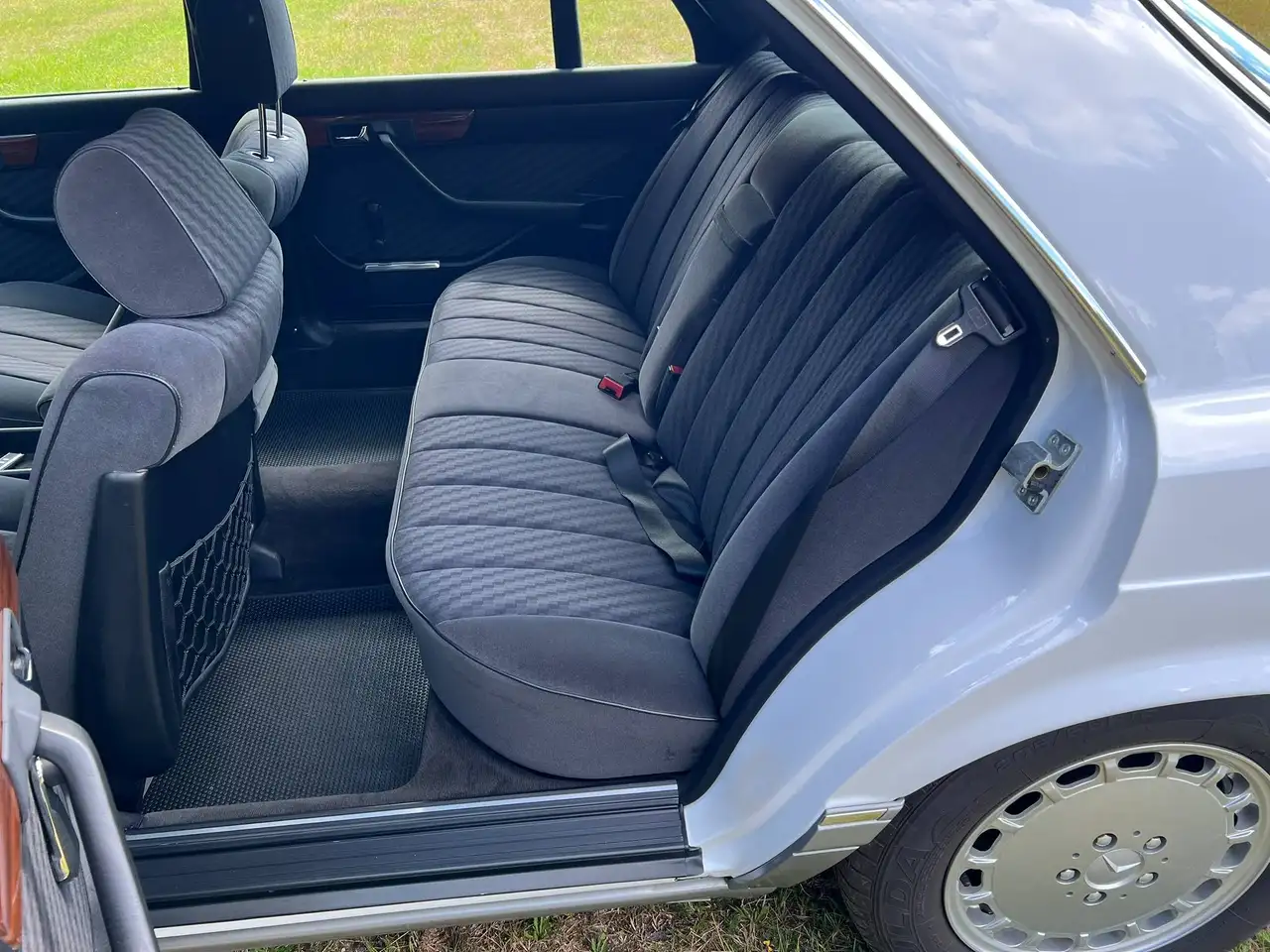 Mercedes-Benz 300 SEL W126 - 87.000 km - sehr gepflegt - rostfreier Unterboden, foto 11