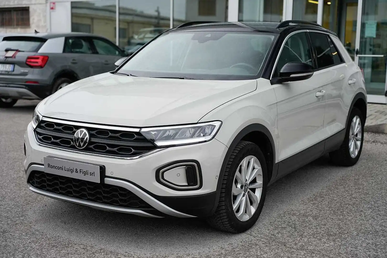 Volkswagen T-Roc 1.0 tsi Life 110cv Gris - 1
