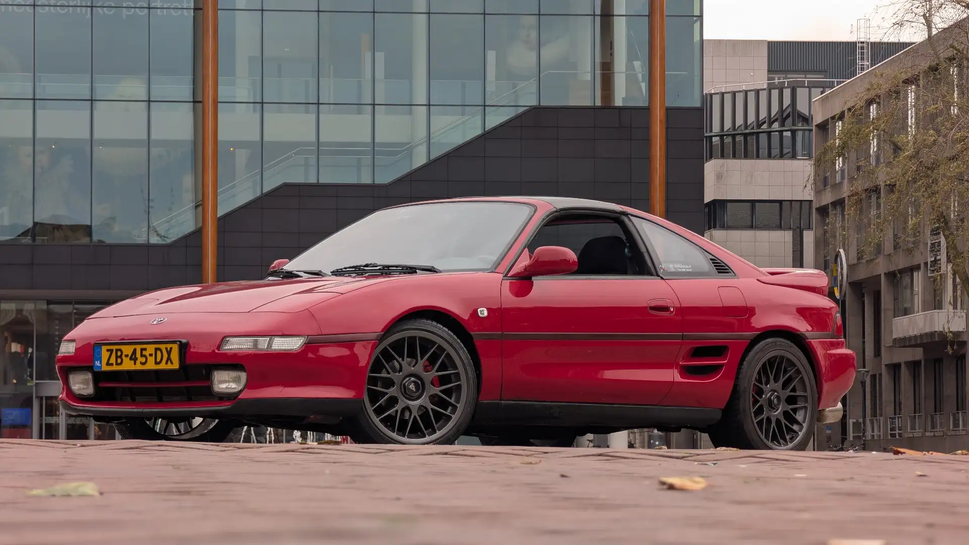 Toyota MR 2 GT-i TC 16 Rot - 1
